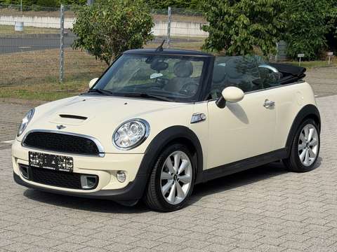 Mini Cooper Cabrio aus unserem Fahrzeugbestand